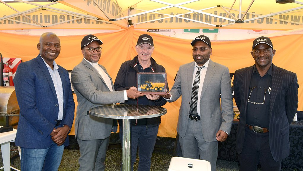 Handover of Bell B45E articulated dump trucks to Alfieri Holdings